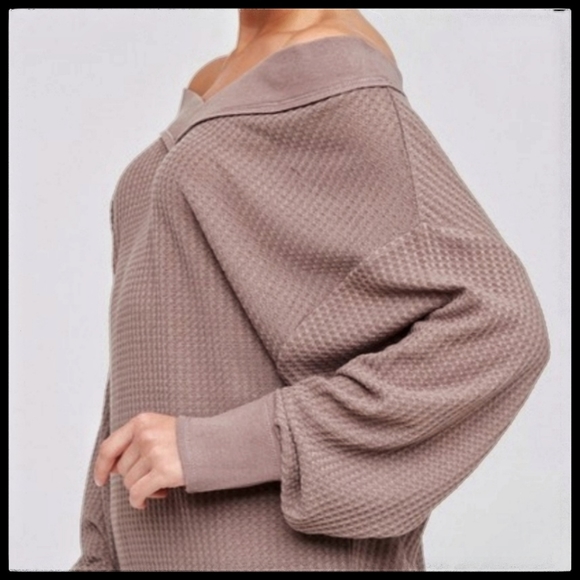 V-Neck Pullover, Thermal, Mocha, NWT - Picture 3 of 7